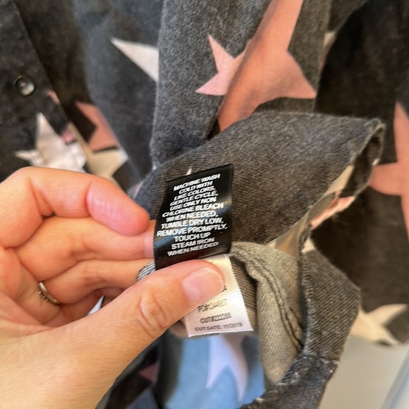 Torrid Gray and Pink Star Oversized Button Down Shirt - Picture 7 of 12